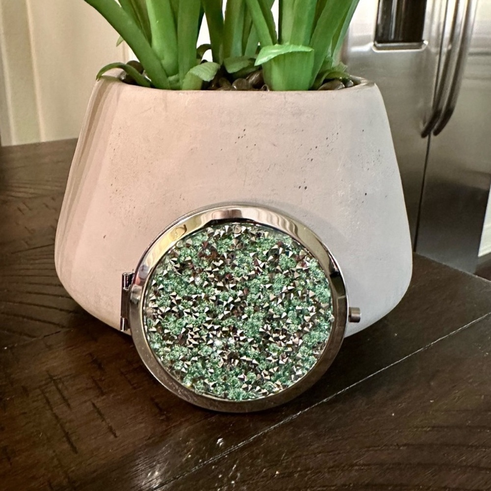 NEW!! Glam Compact Mirror